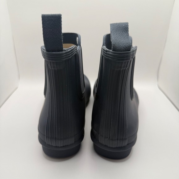 Hunter Woman's Navy Original Chelsea Waterproof Rain Boot- Size 8 - Picture 4 of 8